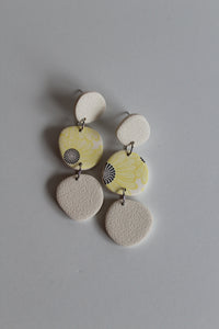 Printed Daisy Pebble Dangles