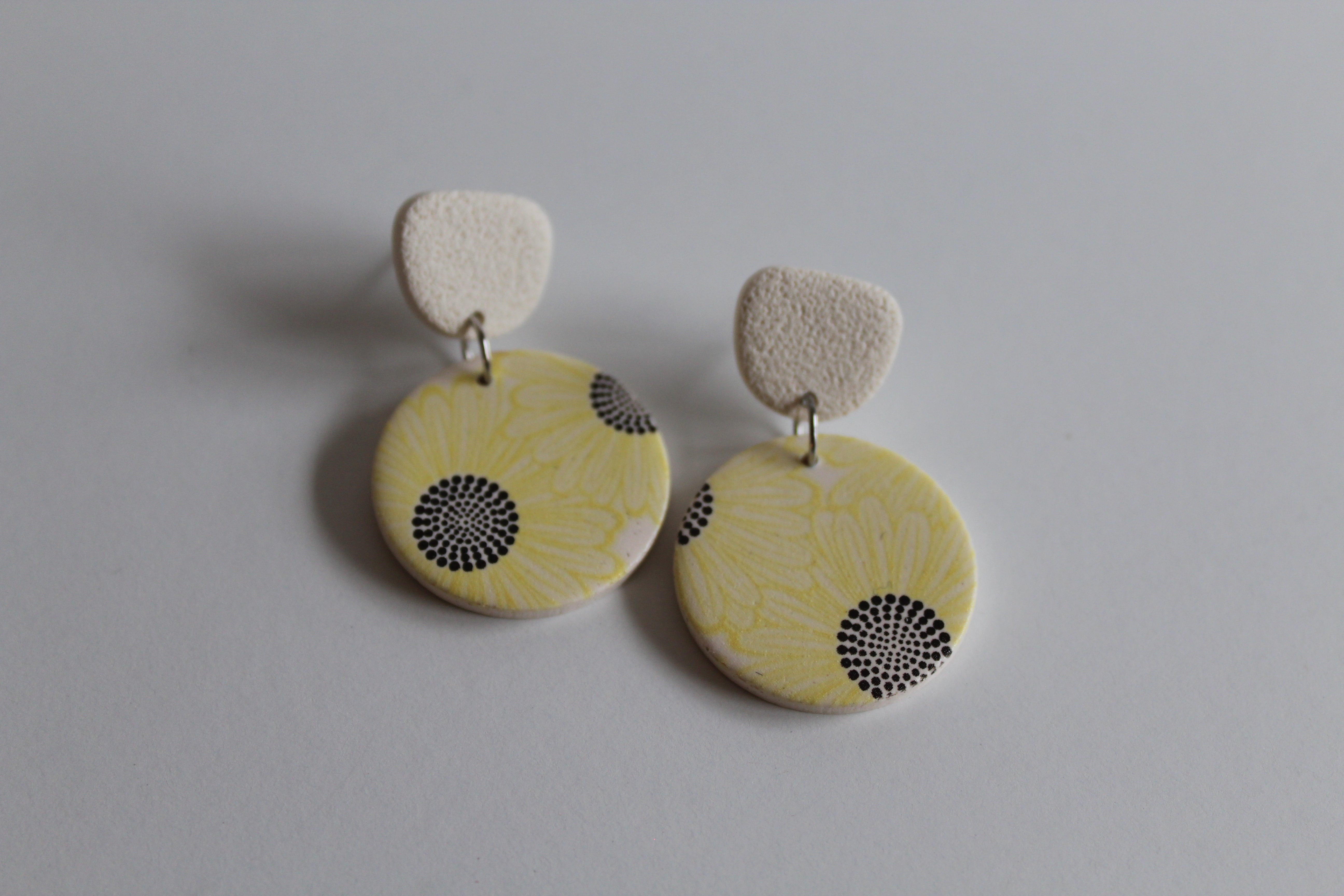 Printed Daisy Circle Dangles